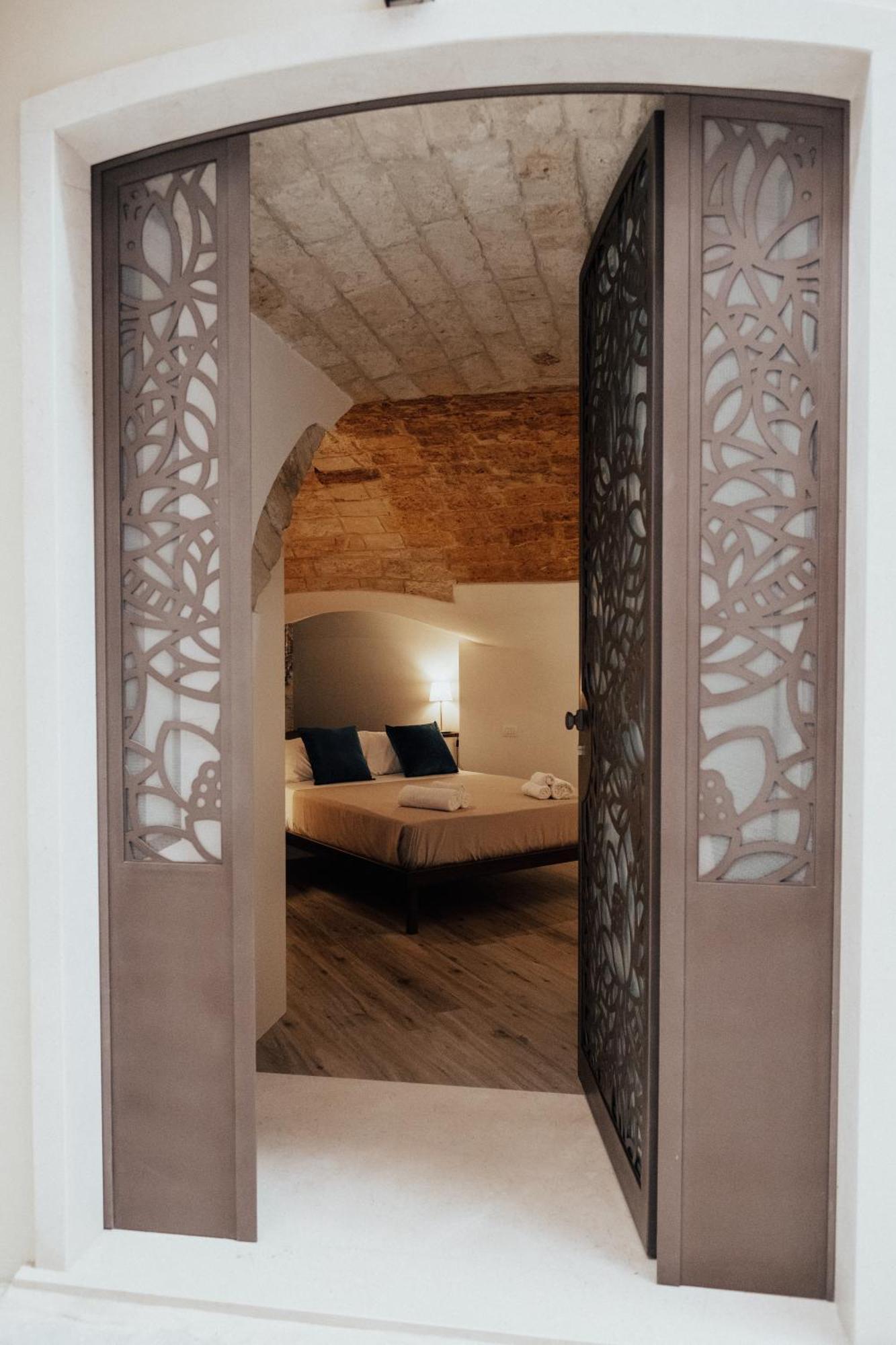 Timeless Apulian Luxury Suite 巴里 外观 照片